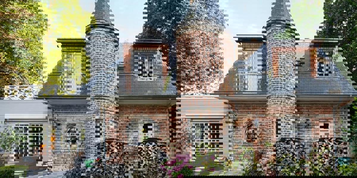 HOUSE IN UKKEL4/4